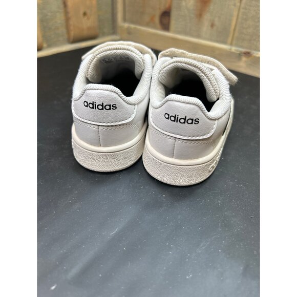 Adidas Kids White & Black Hook & Loop Sneakers Size 7K - Picture 3 of 7